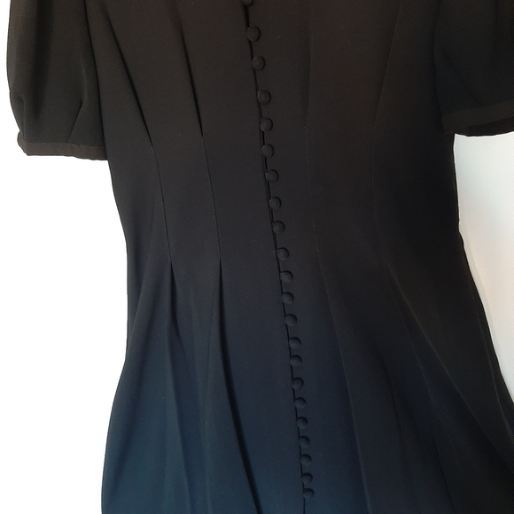 Dress - Picture 3 of 4